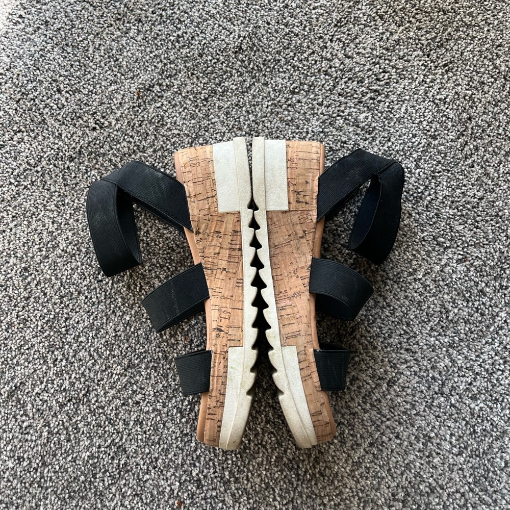 Steve Madden Platform Sandals (Size 8)